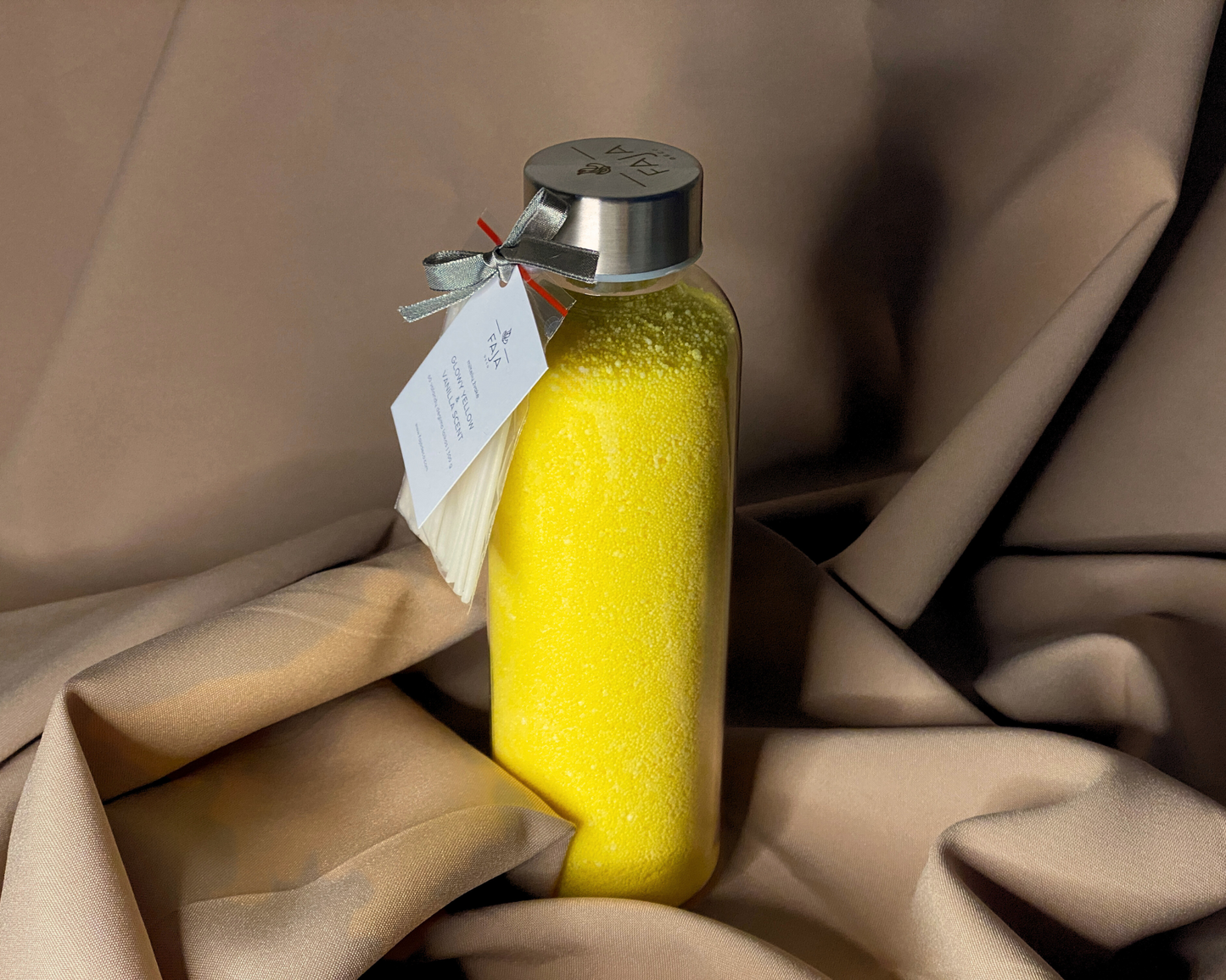 Miltelių žvakė Glowy Yellow